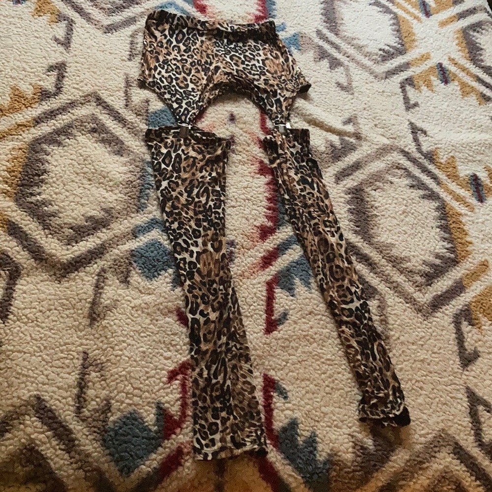 Cheetah leggings with detachable legs